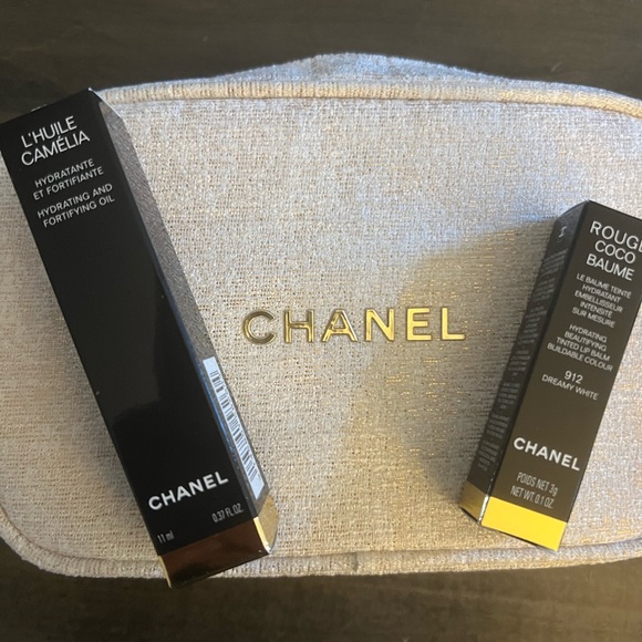 Chanel On The Go Makeup Set - Picture 1 of 5